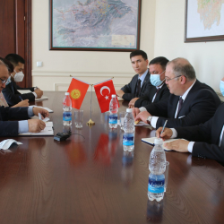 Жарасул Абдураимов Түркиянын элчиси менен жолугушту