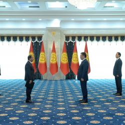 Садыр Жапаров чет өлкөнүн элчилеринин ишеним грамоталарын кабыл алды