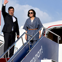 Садыр Жапаров расмий иш сапары менен Түркмөнстанга барат