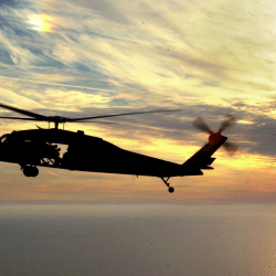 Президент  отурган тик учак куралдуу кол салууга кабылды