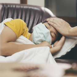 Дети стали в 5 раз чаще заражаться штаммом «Дельта» - иммунолог