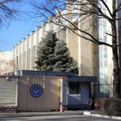 УКМК жетекчилигинин «жакындары» Бишкек тургунун 65 миң долларга алдап кетти