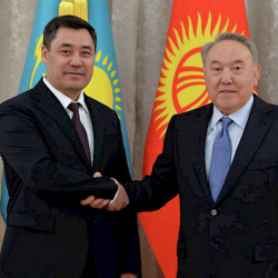 Садыр Жапаров Нурсултан Назарбаев менен эмне тууралуу сүйлөштү?