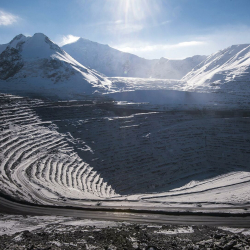РИА Новости «Кумтөр. Кыргызстандын уурдалган келечеги» аттуу көлөмдүү макаланы жарыялады