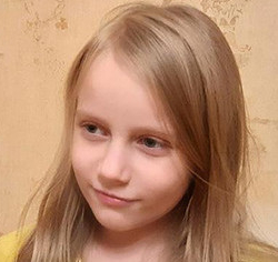 8-летняя девочка окончила школу и сдала ЕГЭ