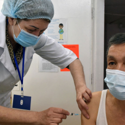 Совет улемов Кыргызстана издал фатву о вакцинации — что в ней говорится