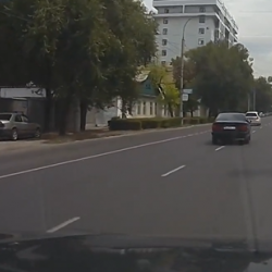 ВИДЕО - «Фиттен» качкан «БМВ 525» жолдун жээгиндеги 3 унааны сүздү