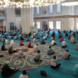 Мечиттердеги айт намазда бир катар чектөөлөр киргизилет