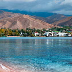 На Иссык-Куле в пансионатах идет вакцинация отдыхающих и местных жителей от COVID-19