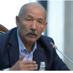 Ишенбай Кадырбеков: “Кумтөр маселесин чече турган бир гана жол бар – улутташтыруу керек”