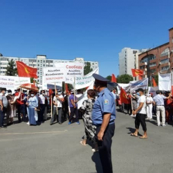 Сот Асылбек Жээнбековду 30-сенябрга чейин камакта калтырды