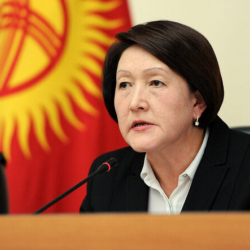 ВИДЕО - Шайлдабекова ЖК депутаттары менен кайым айтышып отурат. Ал кимге таянып жатат?