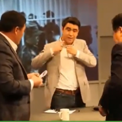 ВИДЕО - Ташиев “Ак үйдүн тосмосун келечекте сен мага ачасың” деп кимге айткан?