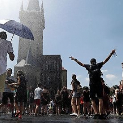 ВИДЕО - Аномальную жару зафиксировали в столице Испании