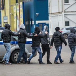 В столице России задержаны мигранты из Кыргызстана. Их не кормят и не пускают в туалет