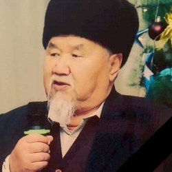 Коомдук ишмер, журналист Тенис Төлөмүшев 75 жаш курагында дүйнөдөн кайтты