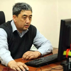 Жыргалбек Касаболотов: “Кыргызстан үчүн качкындарды кабыл алуу зыян”