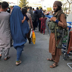 ВИДЕО - Женщины в Афганистане смогут участвовать в жизни общества – представитель Талибана