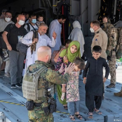 АКШ бир жумада Ооганстандан 17 миң жаранды эвакуациялады