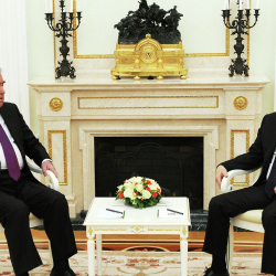 Жолугушууда Эмомалини Путин мактап, президент Макрон Францияга чакырды...Эмнеге?