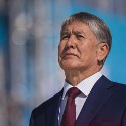 Алмазбек Атамбаев кыргыз элин Эгемендүүлүк күнү менен куттуктады