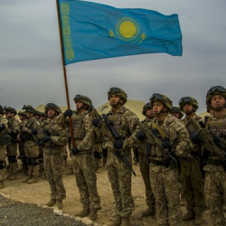 Казахстанский военный контингент прибыл в Кыргызстан