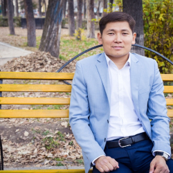 Мирбек Асангариев: “Бишкек жана ош аэропортторун эл аралык башкарууга өткөрүү зарыл”