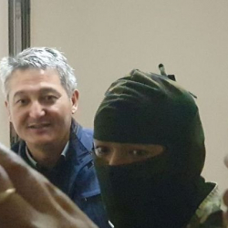 ВИДЕО - Скандальное дело. Алмаза Сарыбаева отправили за решётку