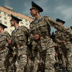 Коргоо министрлиги: «Аскер кызматкерлеринин айлык акысы көтөрүлдү»