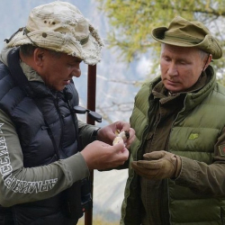 ВИДЕО - Опубликовали видеокадры отдыха Путина и Шойгу в Сибири в начале сентября