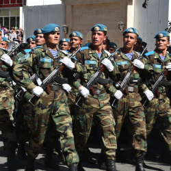 ФОТО - Таджикистан провел военный парад вблизи границы с Афганистаном