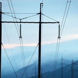 Эмнеге элди алдады? Тажикстан Кыргызстанга электр энергиясын сатып алууну сунуштаган эмес