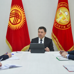 Садыр Жапаров принял спецпредставителей ЕС по ЦА и ЕС по правам человека