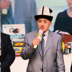 Калдарбек Койлубайтегин: «Кыргызстанда партиялардын аттары гана башка, агымы менен нугу бип-бирдей»