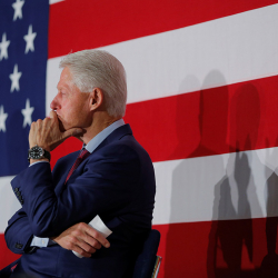 АКШнын экс-президенти Билл Клинтон  ооруканадан чыгарылды