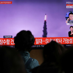 Түндүк Корея баллистикалык ракетасын Жапон деңизин көздөй учурду