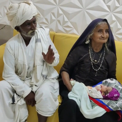 Фото - В Индии родила 70-летняя женщина