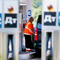 Нефтетрейдеры:  Бензин в Кыргызстане может подорожать почти на 9 сомов