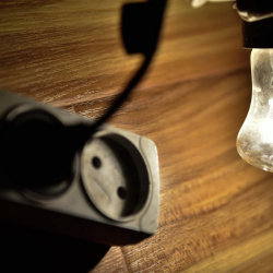 Министр: Электр кубаты 1-ноябрдан кийин такыр өчүрүлбөйт