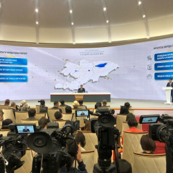 Президент Садыр Жапаровдун маалымат жыйыны 3 саат 45 мүнөткө созулду