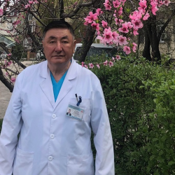 Камчыбек Узакбаев: “Сасык тумоо күчөп, коронавирус аралашып, абал оорлошуп баратат”