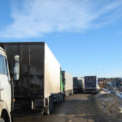 Кыргызстандык ишкерлердин бир нече миң долларлык товарлары Казакстанда эмнеге кармалып турат?