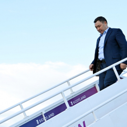 СҮРӨТ - Садыр Жапаров Глазго шаарында