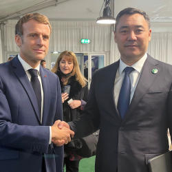 Садыр Жапаров встретился с президентом Франции Эммануэлем Макроном