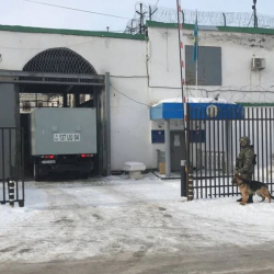 Казакстанда камактагы миңдей киши мунапыс менен эркиндикке чыгат