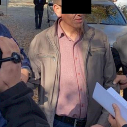 УКМК: “Юг-Спецавтоматиканын” директору пара берип жаткан жеринен кармалды