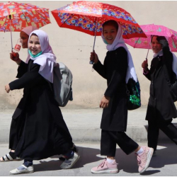 ЮНИСЕФ ооган мугалимдерине айлык төлөп берет