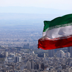 Париж: Атомдук энергия боюнча эл аралык агенттик менен Иран кызматташууга тийиш