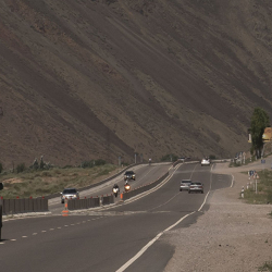 Эскертүү! Боом капчыгайында кооптуу таш кулатылат