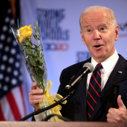 Америкалык президенттин рейтинги эң төмөнкү деңгээлге жетти